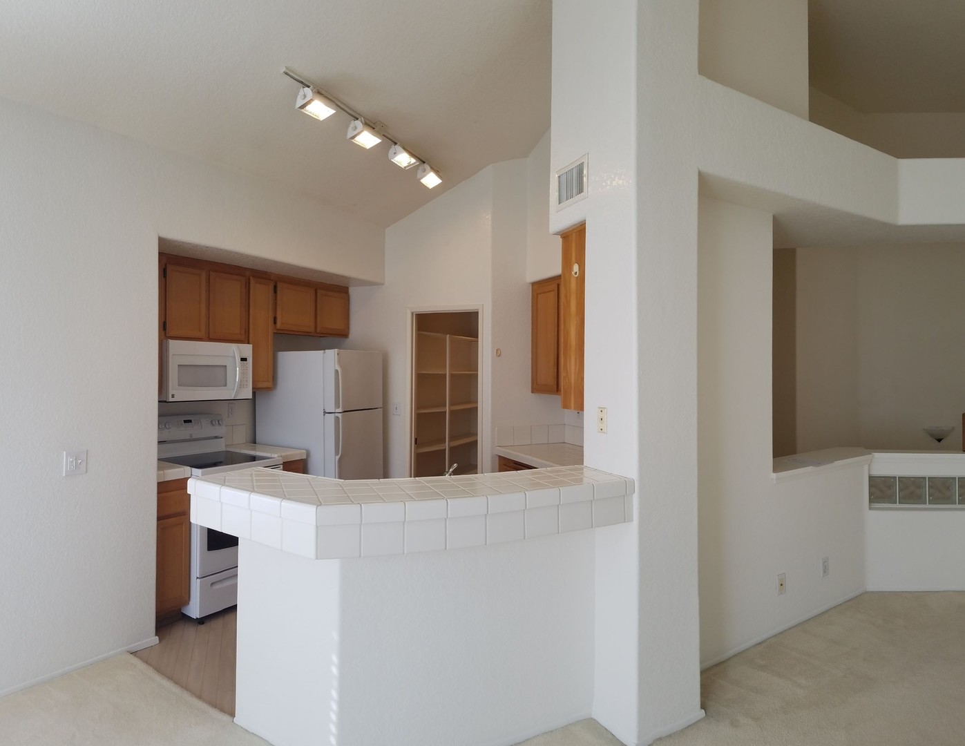 San Diego Condo: 7235 Calabria Court