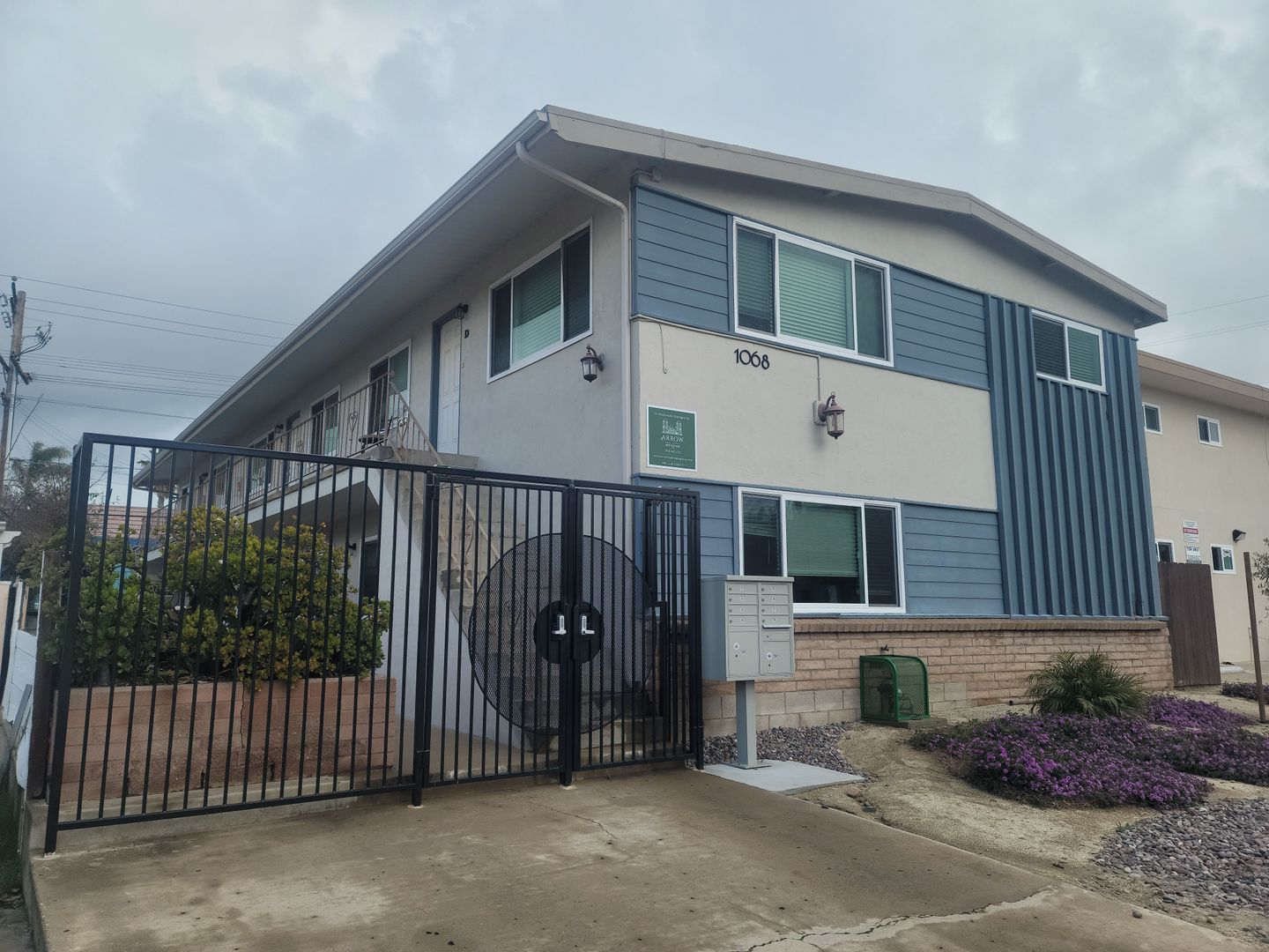San Diego Apartment: 1068  Hornblend Street