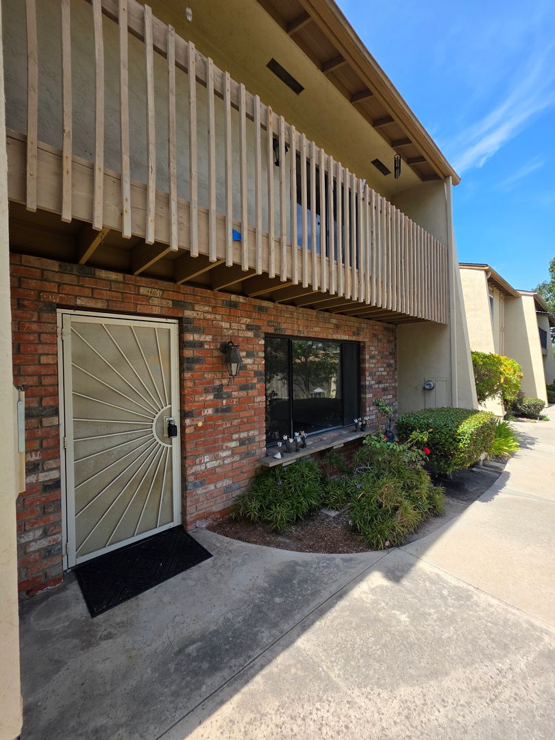 La Mesa House: 5800 Lake Murray Blvd #81