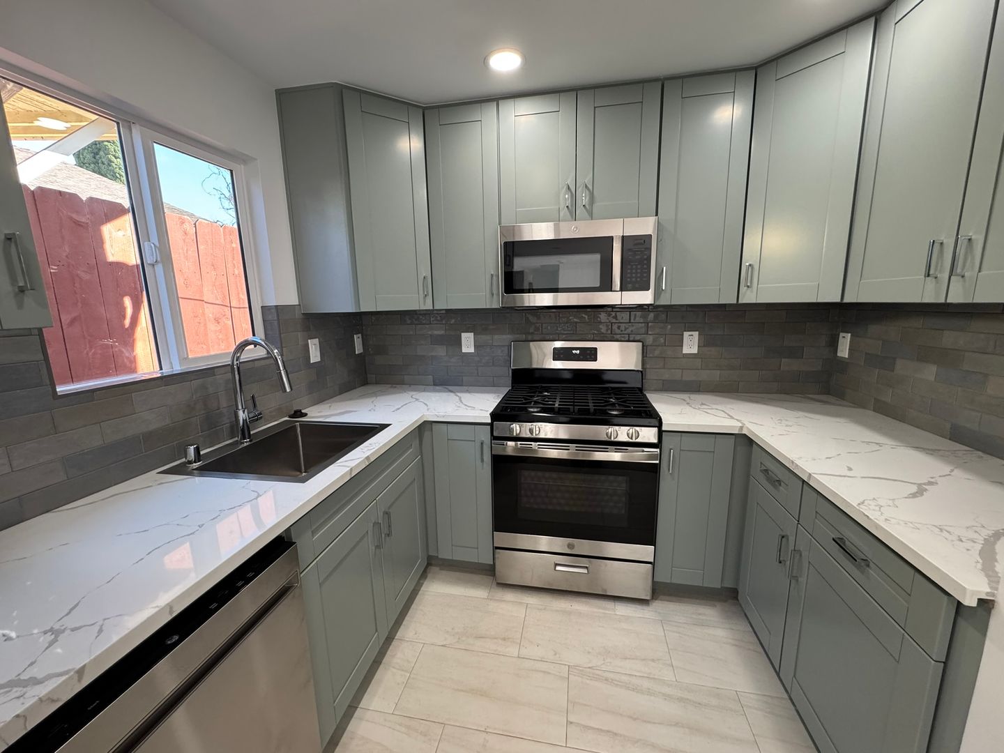 El Cajon Apartment: 1115 Sumner Ave