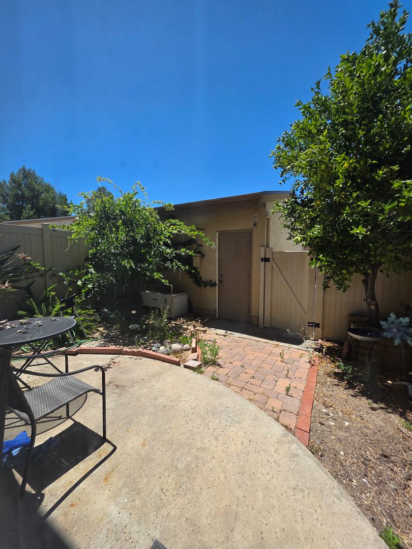 La Mesa House: 5800 Lake Murray Blvd #81