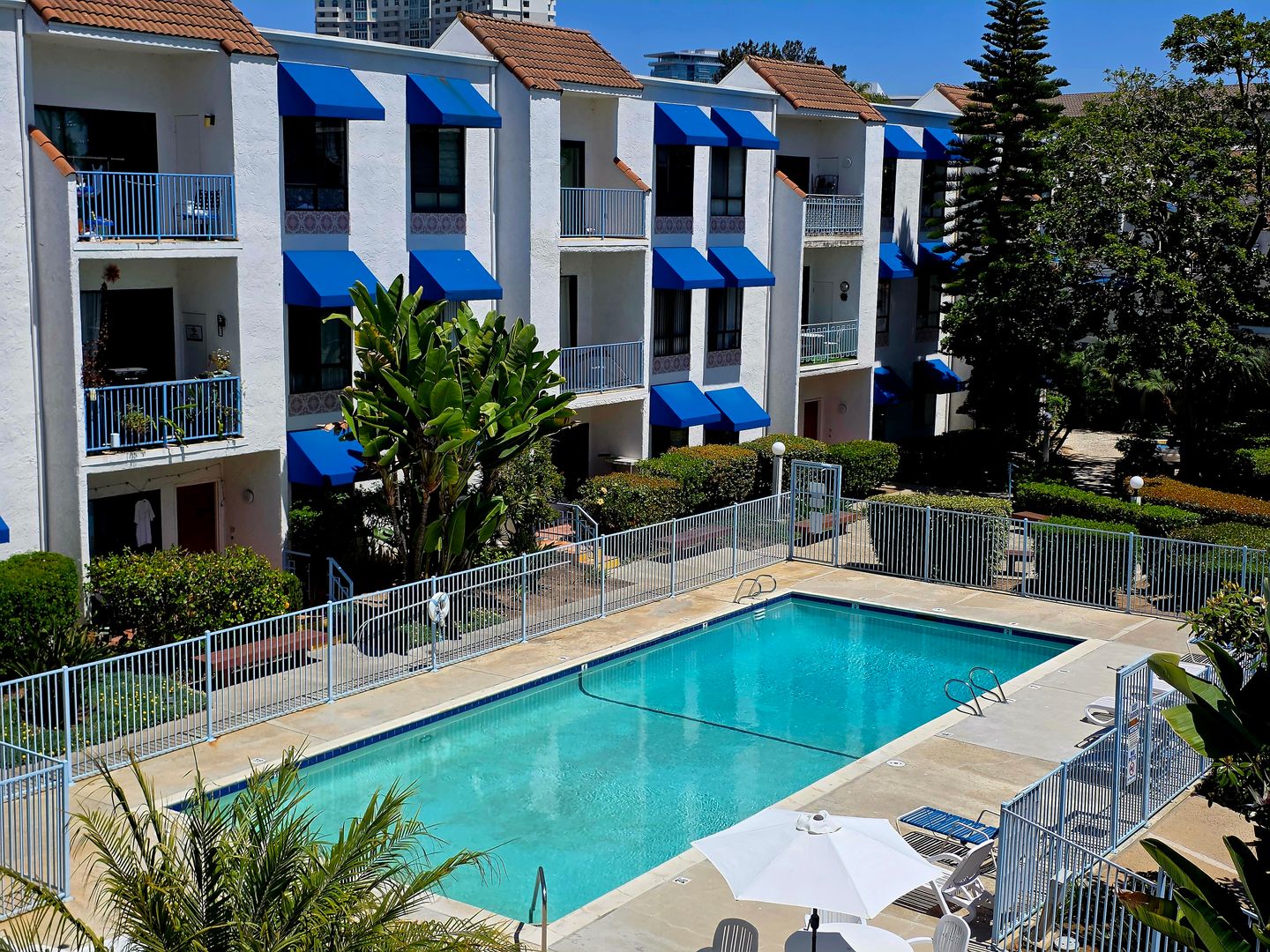 San Diego House: 8308 Regents Rd #3P