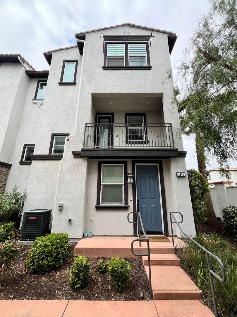 Oceanside House: 4246 Mission Ranch Way