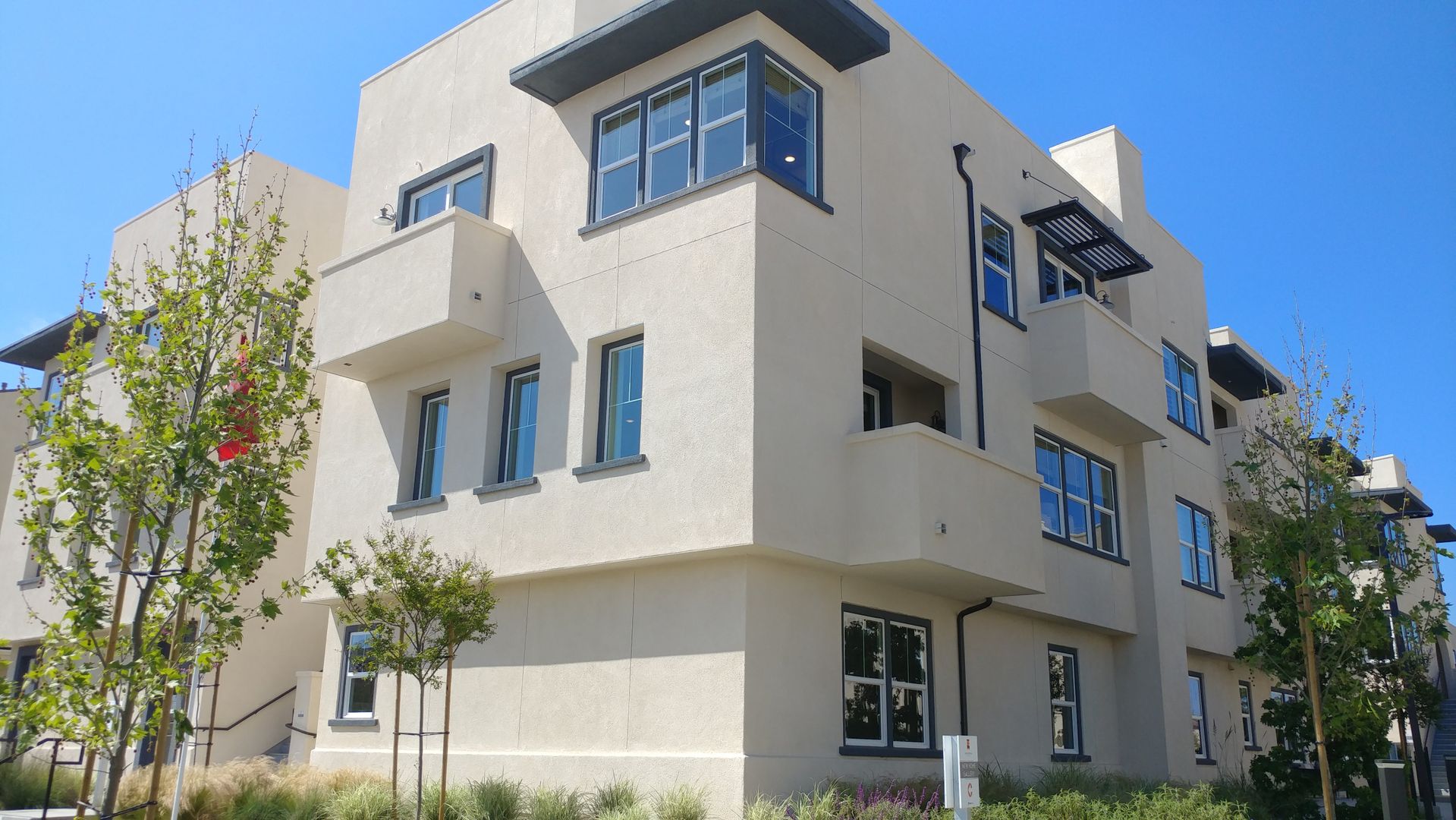 San Diego Townhome: 5201 Beachside Ln