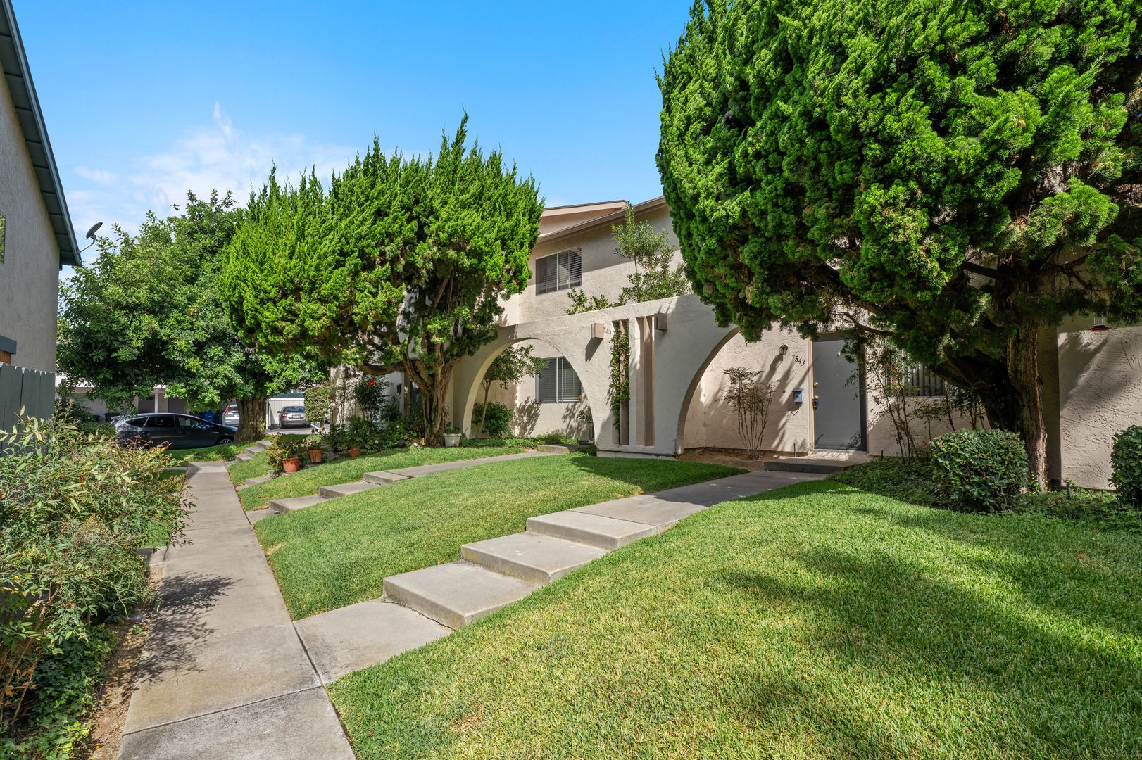 San Diego House: 7843 Camino Noguera