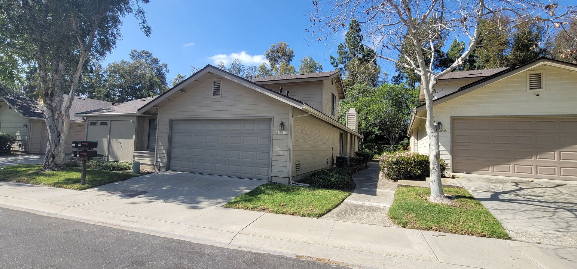 San Diego House: 10360 Ridgewater Lane