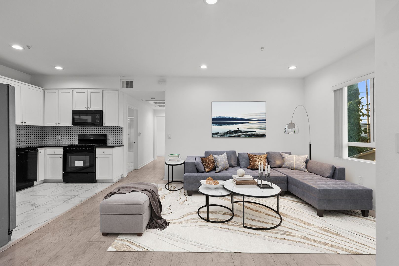 North Hollywood Apartment: 6320 North Beck Ave