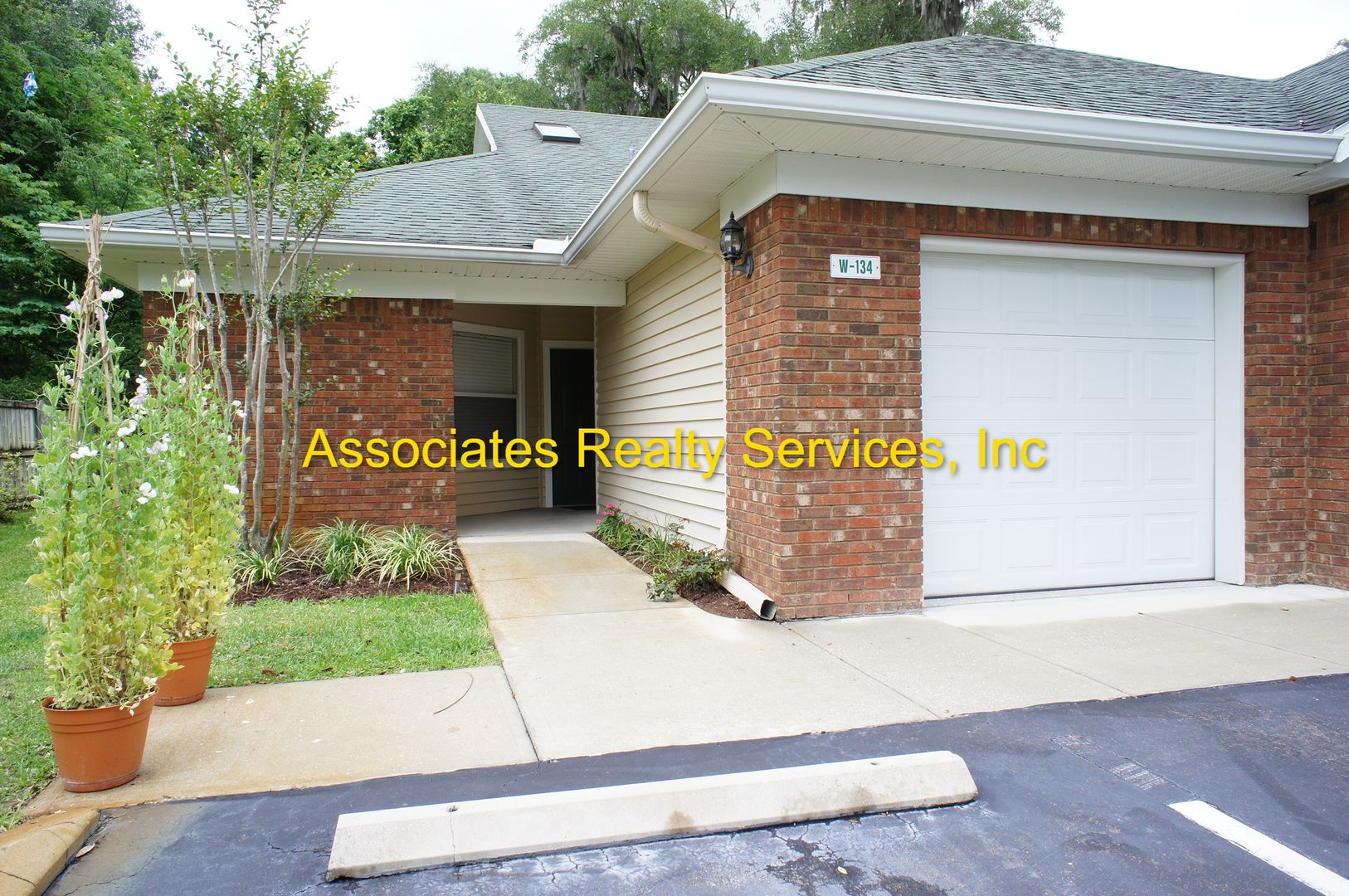 Newberry House: 13200 W Newberry Rd, Unit W-134