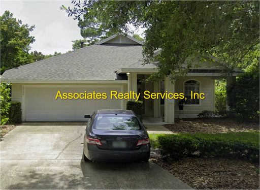 Carlton Court in Haile Plantation- MOVE IN READY! – photo 1