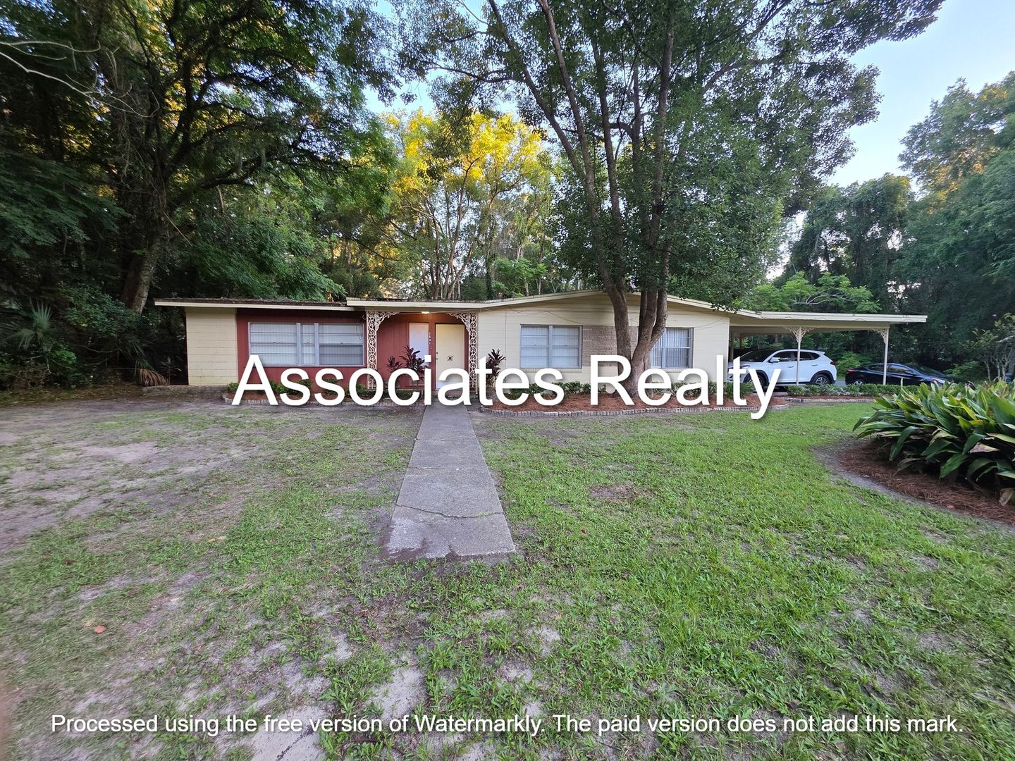 Gainesville House: 2631 NW 1st Ave