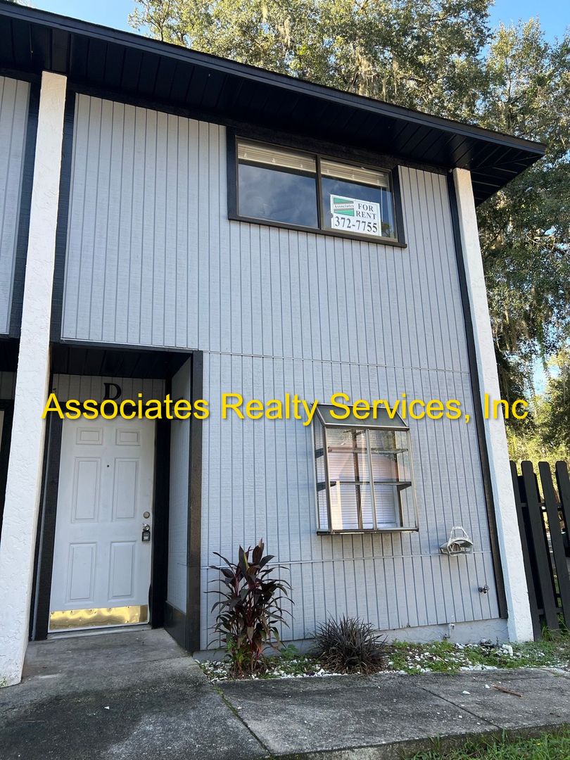 Gainesville Apartment: 2225 SW 39th DR