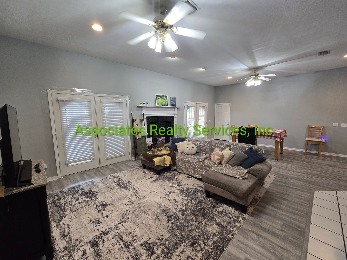 Gainesville House: 2144 SW 41st Lane