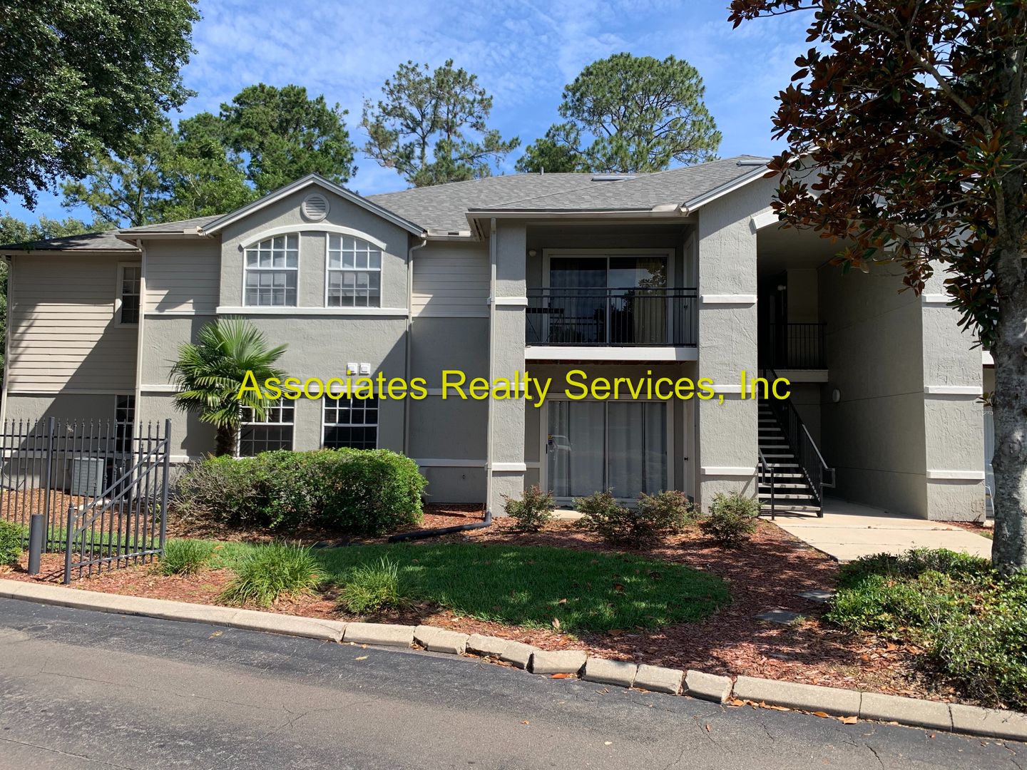 Gainesville House: 3705 SW 27th St