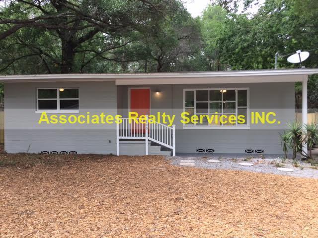 Gainesville House: 700 NW 19th Ave