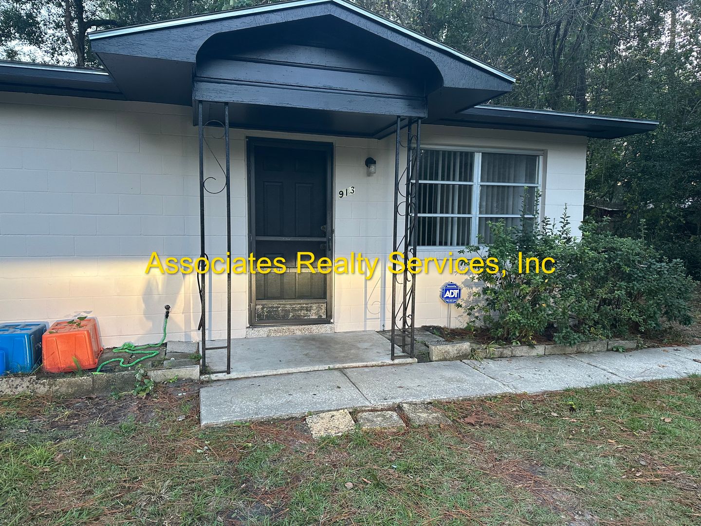 GAINESVILLE Apartment: 911 NW 42ND AVE