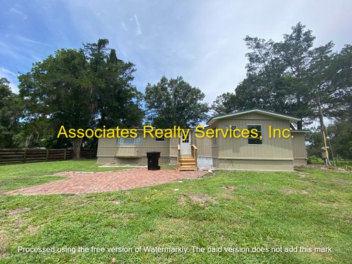 Rare find! 4 bed/3 bath House in Newberry, FL on one acre