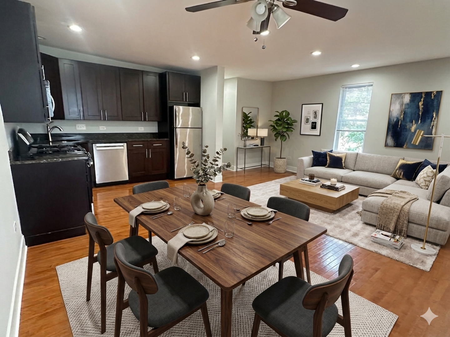 Chicago Apartment: 1007