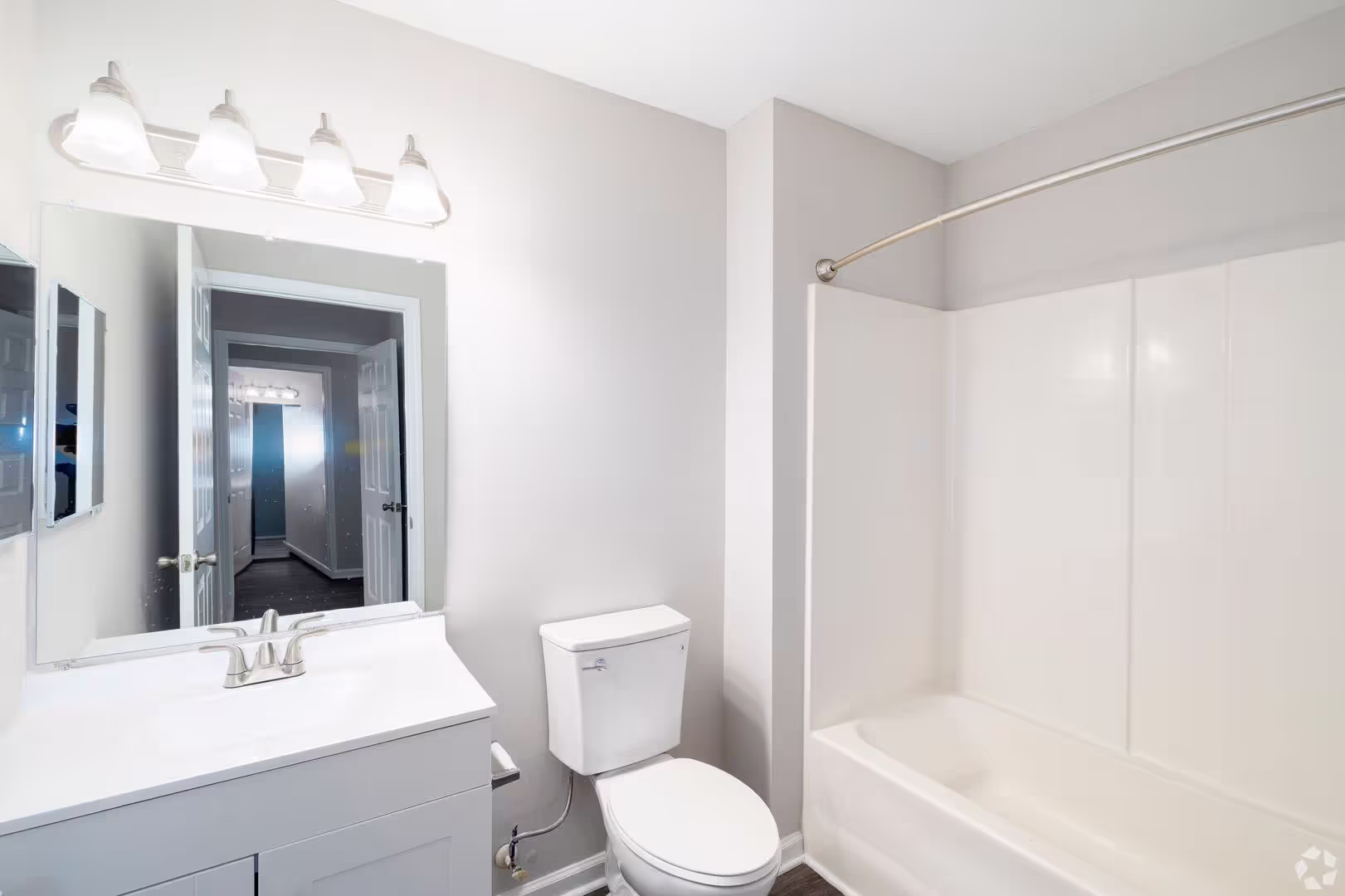 Richmond Apartment: 1420 Hull Street