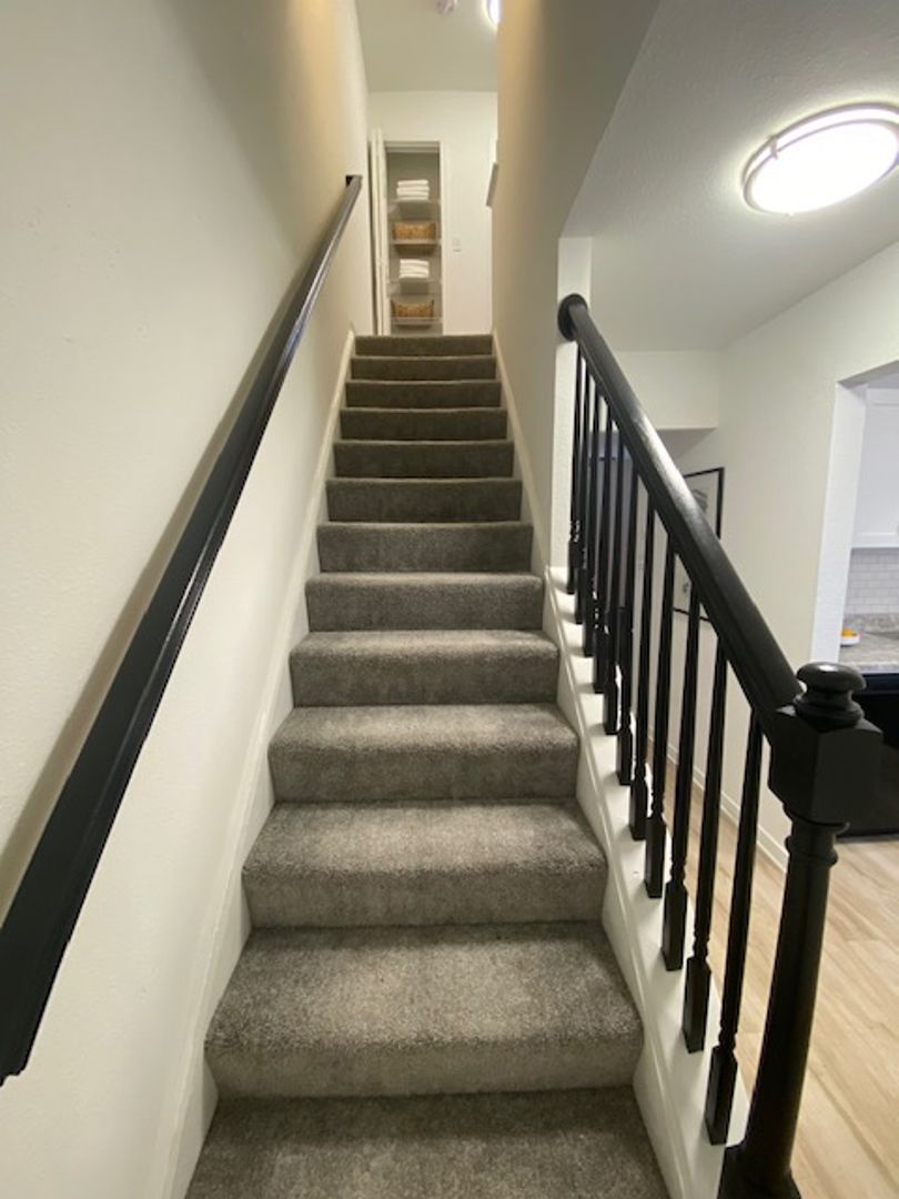 Richmond Apartment: 3508 E. Richmond Rd. #110