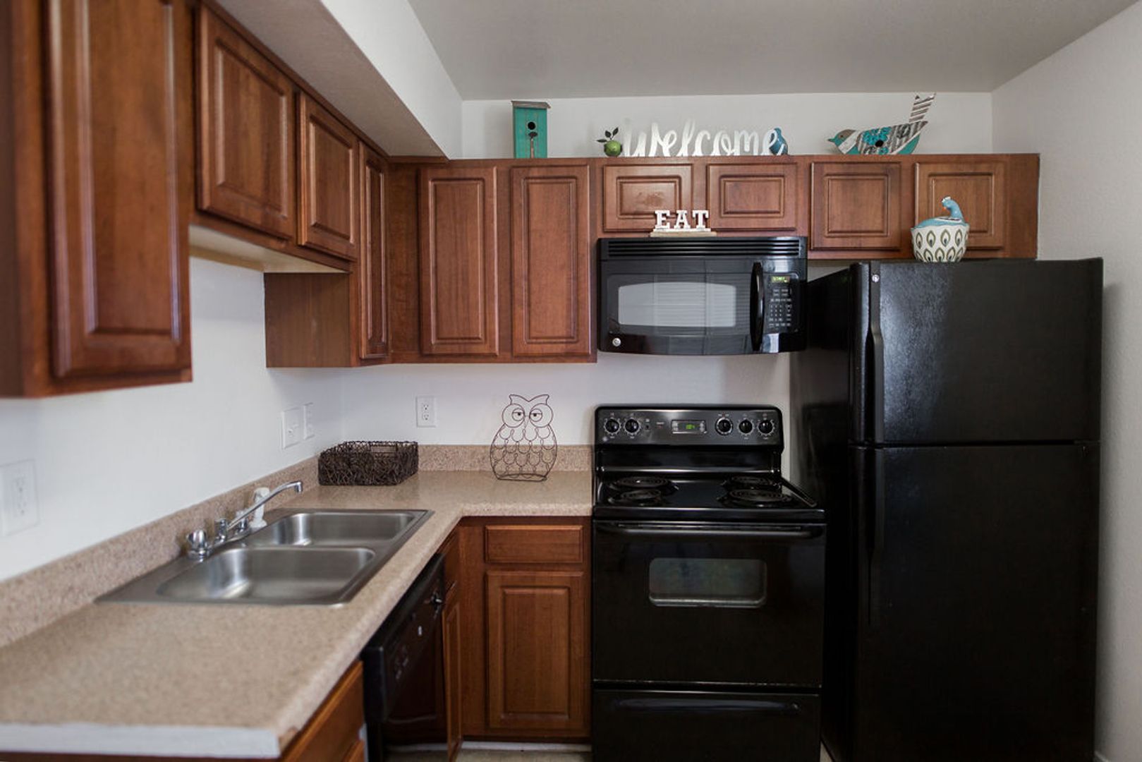 Richmond Apartment: 3508 E. Richmond Rd. #110