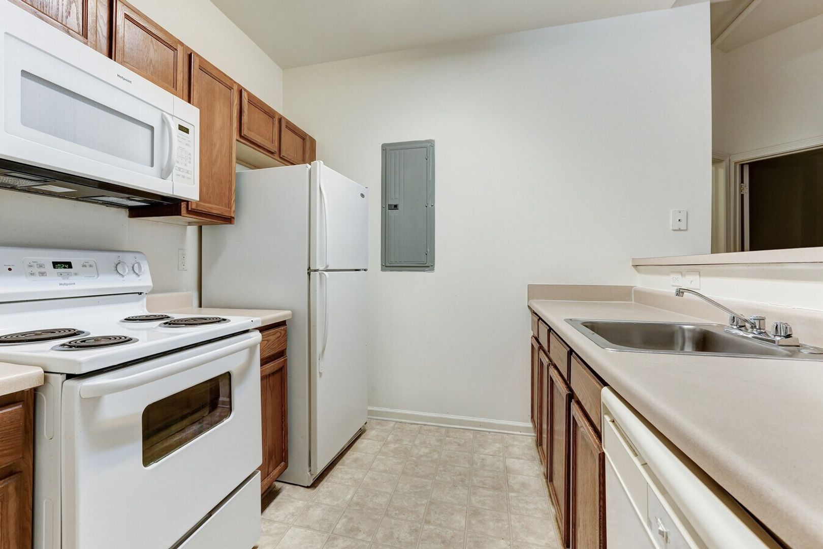 Richmond Apartment: 1420 Hull Street