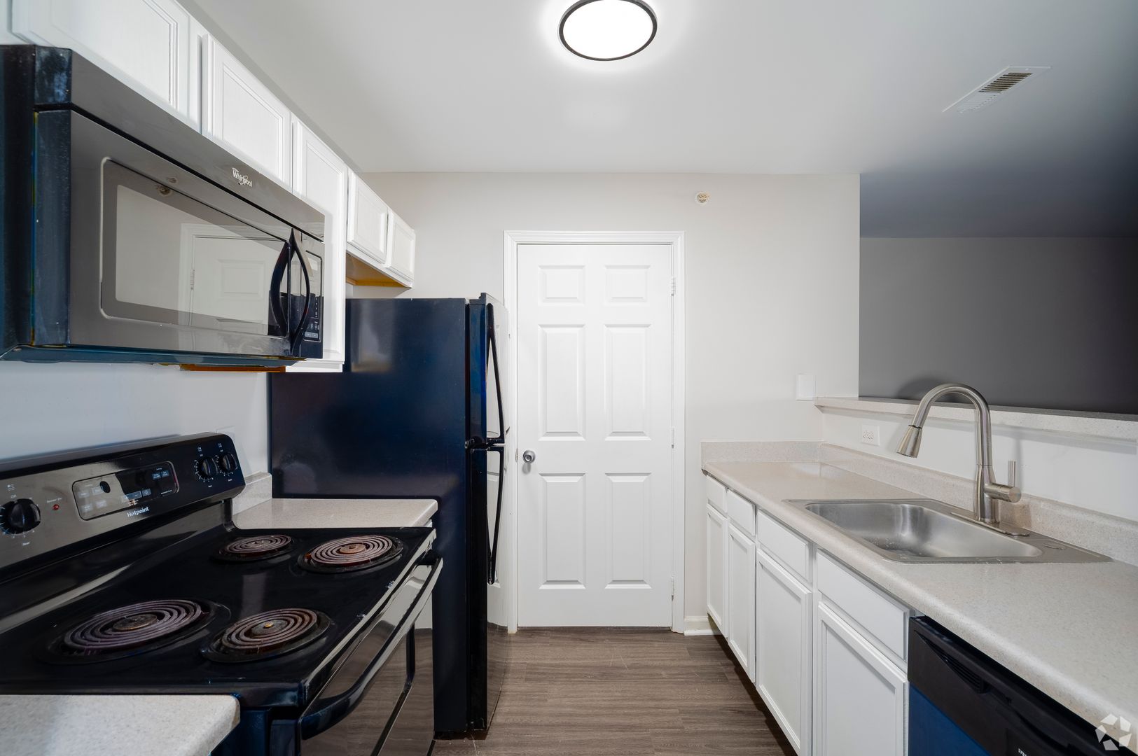 Richmond Apartment: 1420 Hull Street