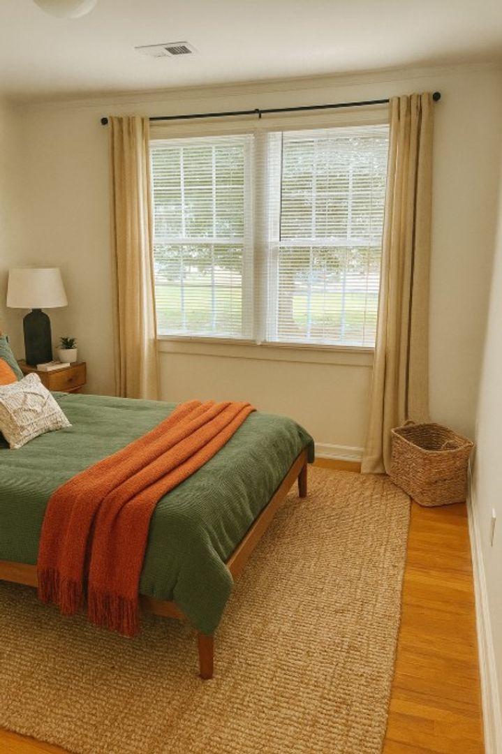 Richmond Apartment: 2711 Byron St.
