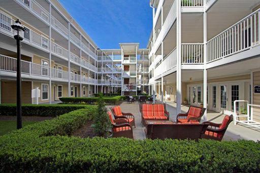 A Charming Apartment You'll Be Happy to Call Home!