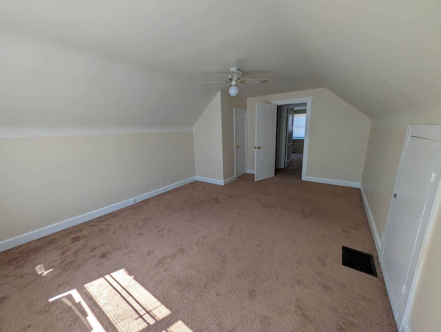 3011 Kent Rd. 9 of 10