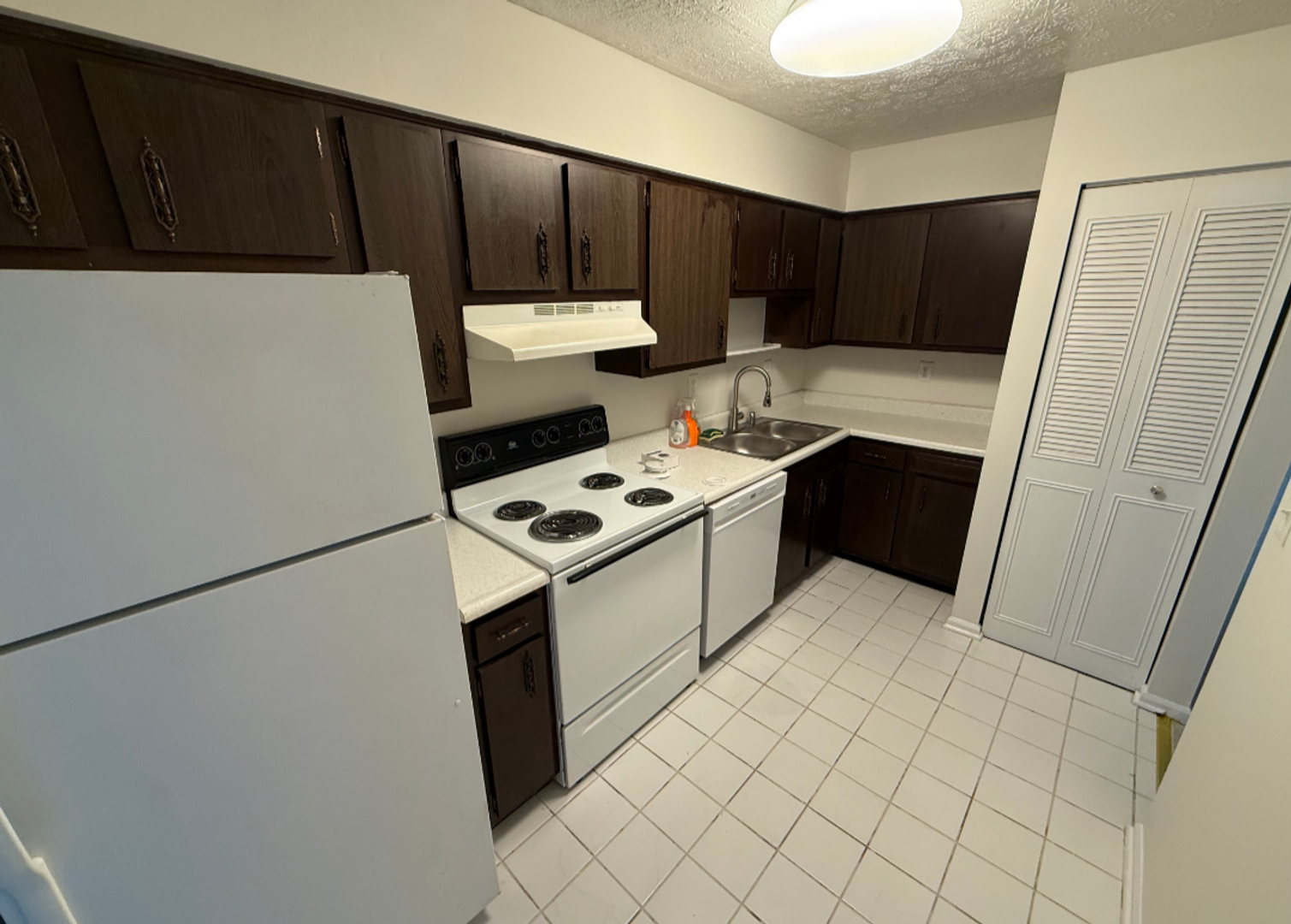 Louisville Condo: 7010 Wildwood Circle #70
