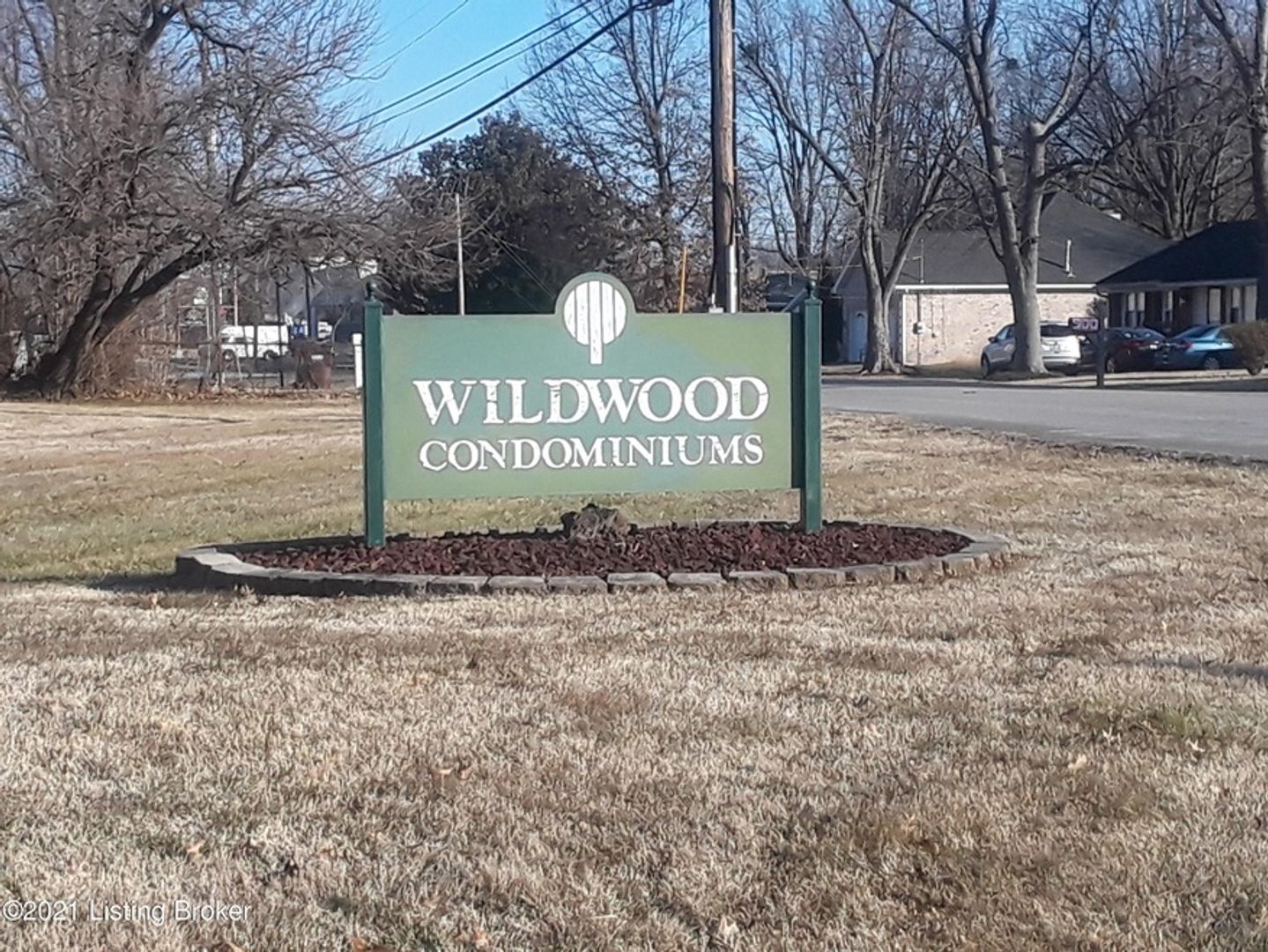 Louisville Condo: 7010 Wildwood Circle #70