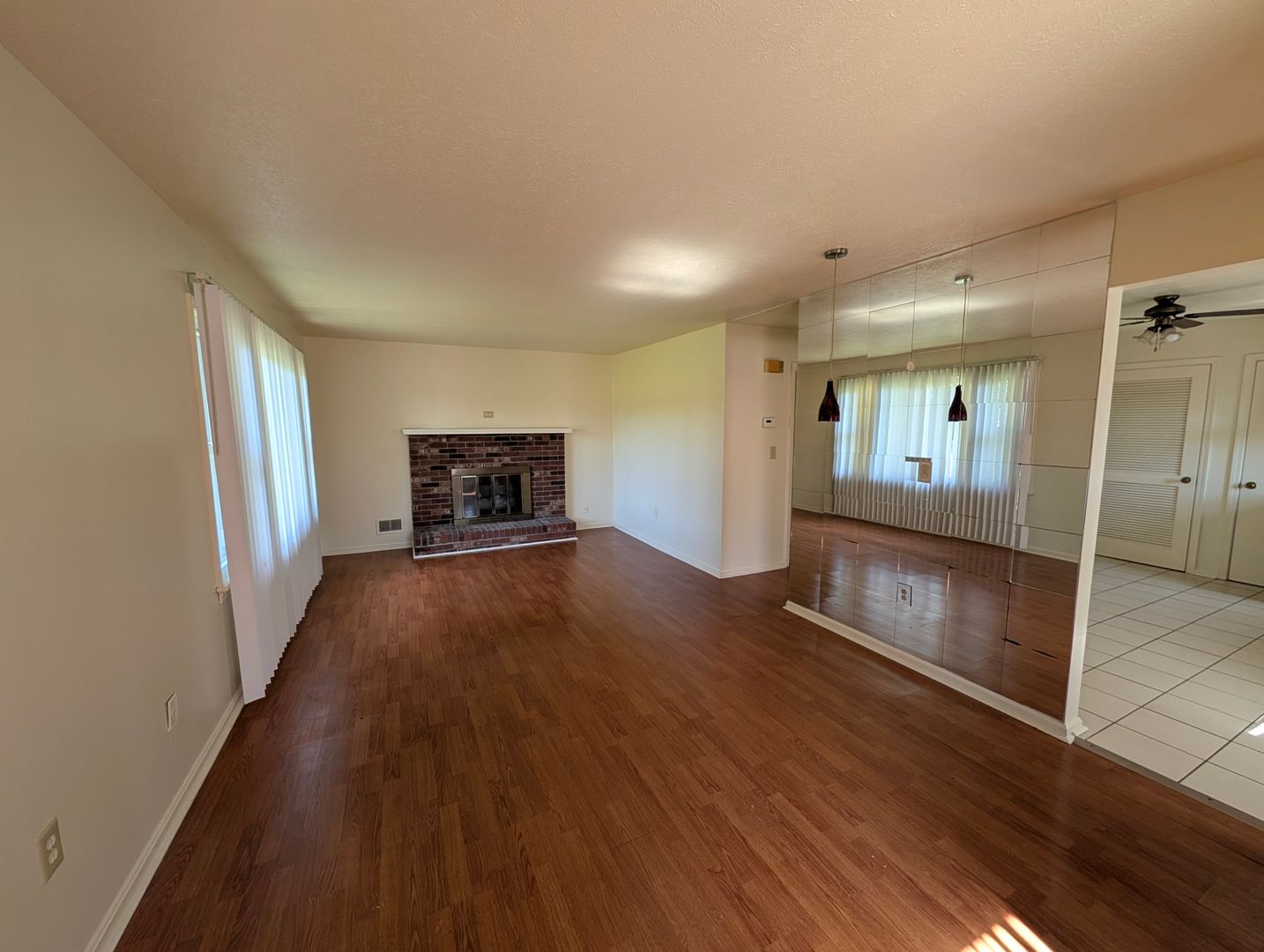 Louisville House: 3442 Heatherfield Drive