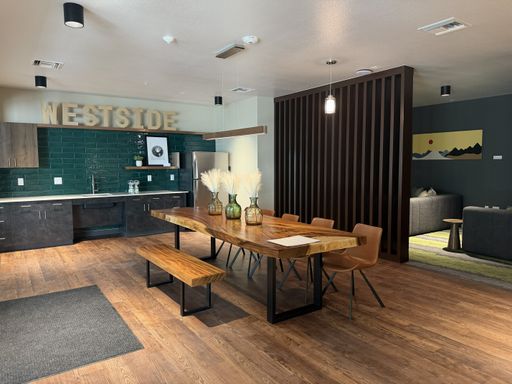 Las Vegas City-View 1BR - $0 Move In Special - Where the Price Includes Everything - 580 sq ft · from $1,599/mo — all utilities included – photo 1