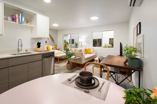 $1499 ALL IN!!!! Strip Views In Hip Arts District. Celebrate 6 Years! Receive 6 weeks free! – photo 1