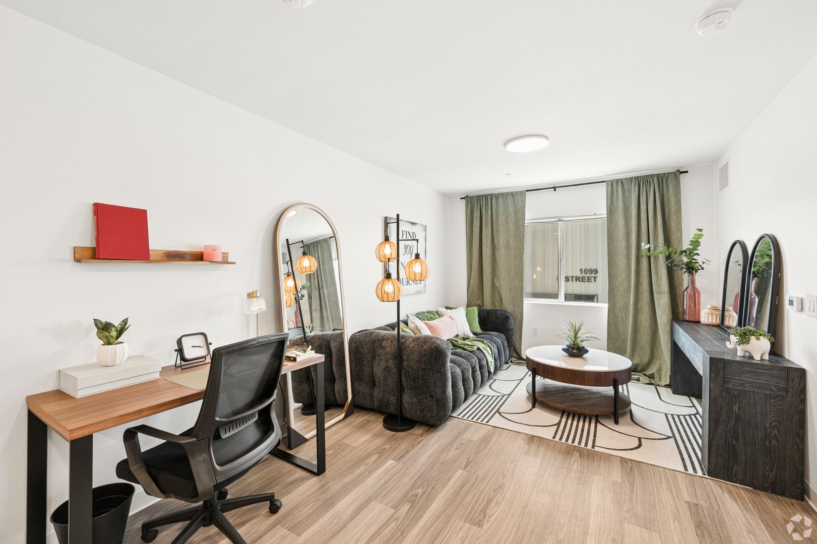 Las Vegas Apartment: 1100 D Street