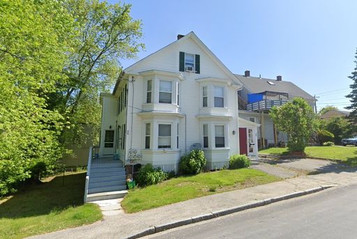 First Floor Two Bedroom close to Downtown Dover – photo 1