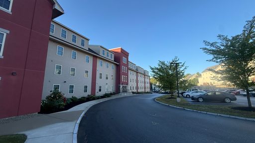 Large 2BR Modern Condo-2 Parking Spaces-Laundry in Unit – photo 1