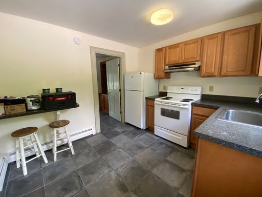 University Student Rental available for the 2027-2028 School Year- walking distance to campus, 1BR/1BA - Heat & Hot Water Included! – photo 1