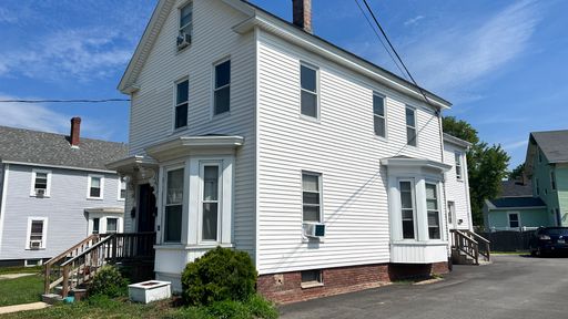 2 Bedroom 1 full bath 2nd floor Apartment at 49D Sixth St. in Dover – photo 1