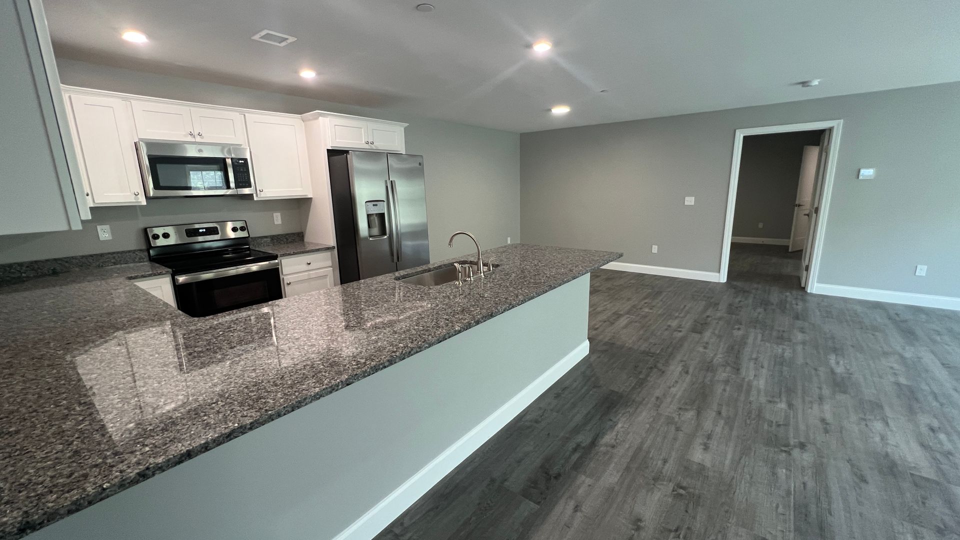 Rochester Apartment: 20 Fownes Mill Ct