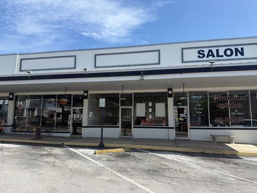 Small 800sf retail space in busy historic Inverness district – photo 1