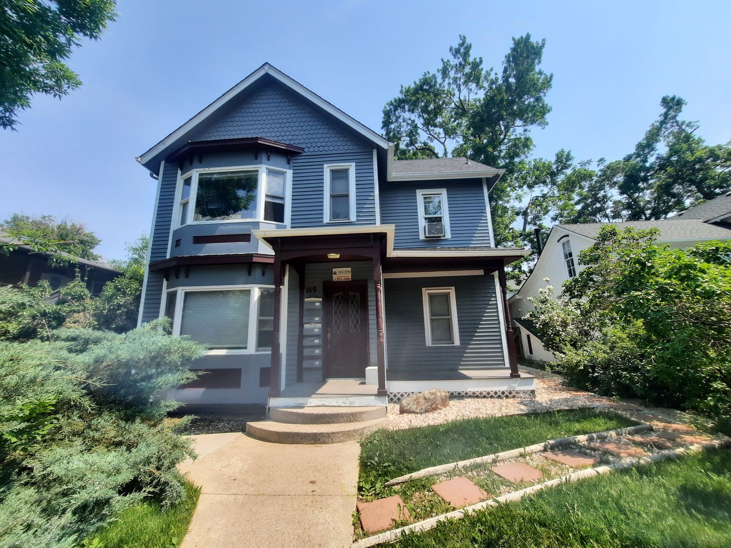 Golden Apartment: 1119 12th St unit B