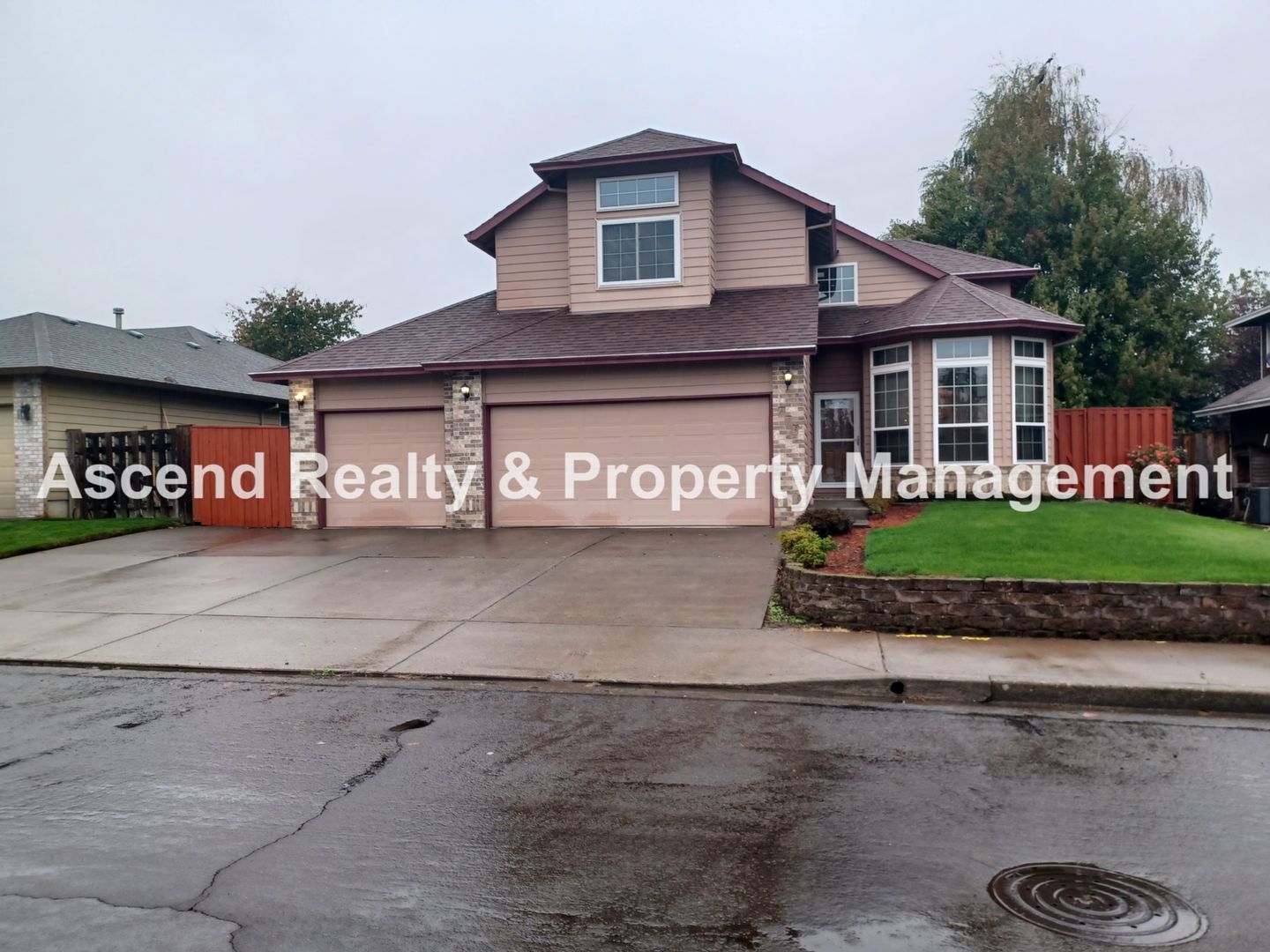 Troutdale House: 603 SW 27th Wy