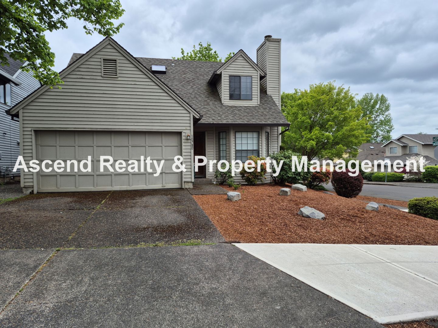 Tigard House: 10780 SW Summer Lake Dr