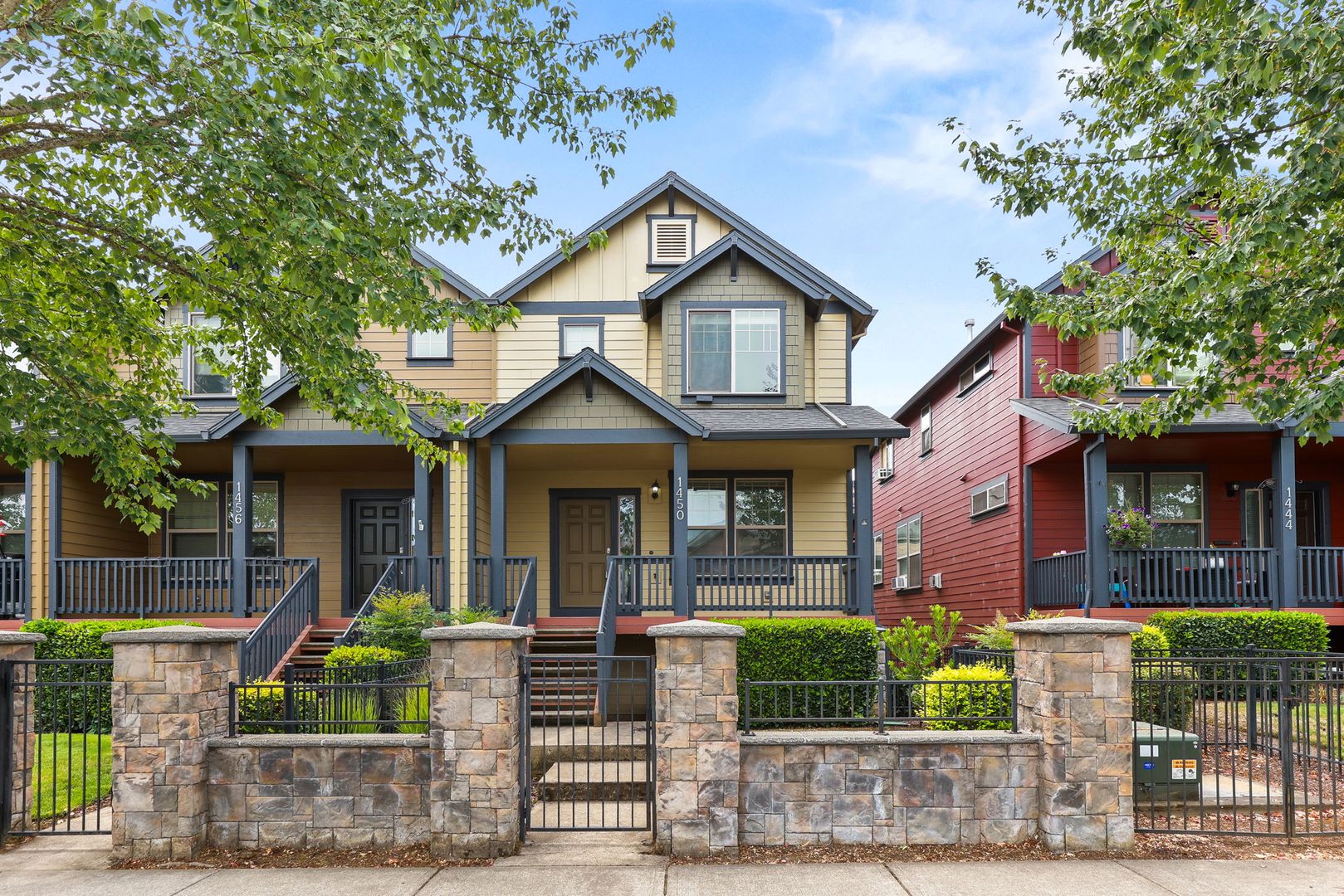 Hillsboro Townhome: 1450 NE Edgefield St