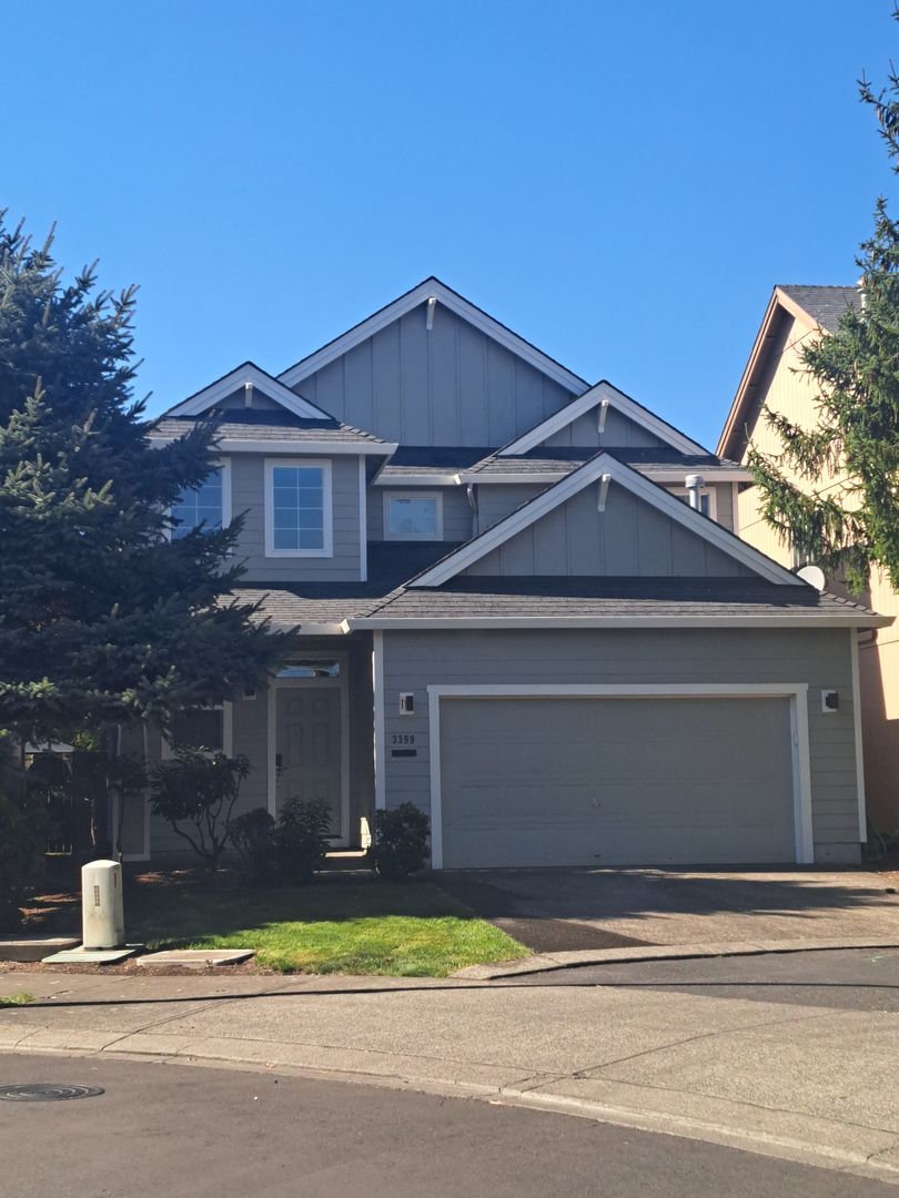 Hillsboro House: 3399 SE Yellowbird Ave