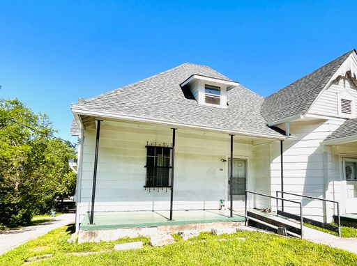 Renovated 3 Bedroom Minutes to Downtown – photo 1