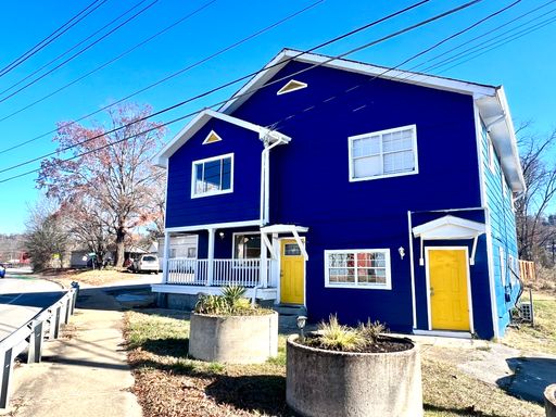 Spacious Downtown 1 Bedroom Apartment – photo 1