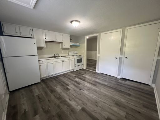 Large 1 Bedroom Apartment in East Ridge – photo 1