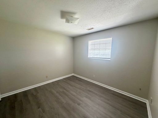 2 Bedroom Minutes to I-75 – photo 1